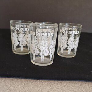 Vintage 100 Pipers Shot Glasses, set of 4